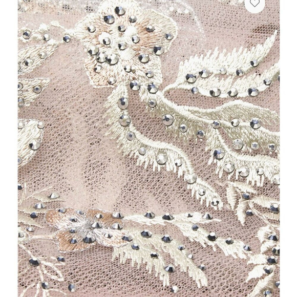 Mac Duggal Embroidered Lace Gown Vintage Lilac Size 14 - Picture 3 of 9